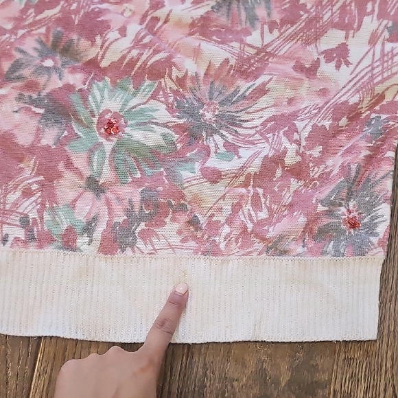 VINTAGE Floral Patterned Sweater - Picture 5 of 7